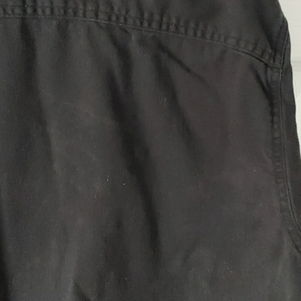 Wrangler Men's LG Black Button Down Shirt Faded From Wash - Picture 5 of 7